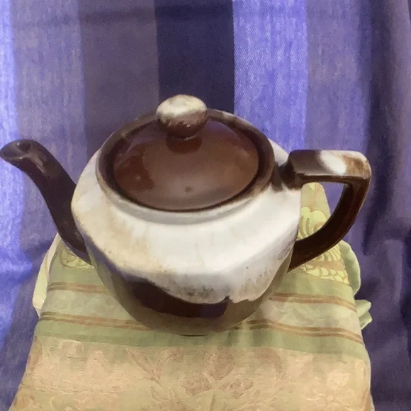 Vintage classic drip glazed tea pot - Picture 3 of 5